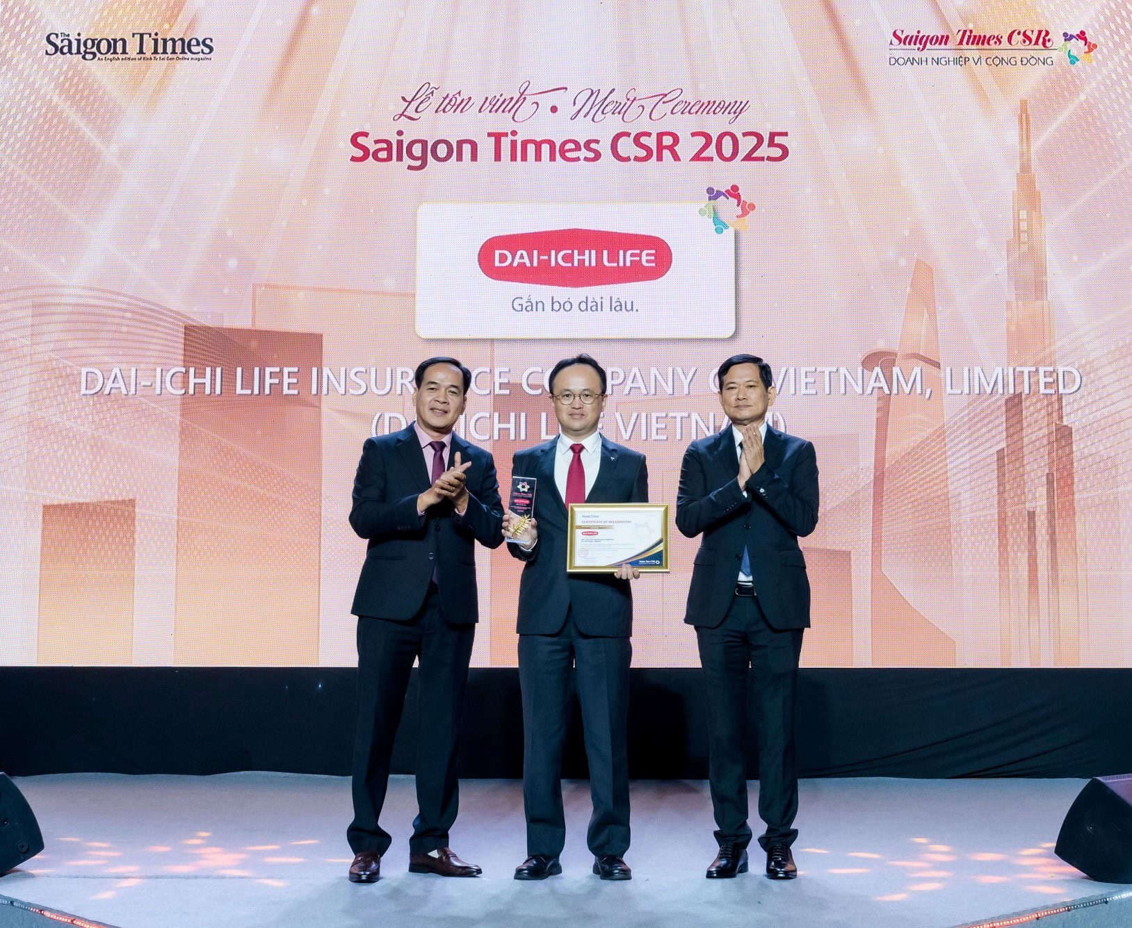 Dai-ichi Life Việt Nam được vinh danh “Doanh nghiệp Vì Cộng đồng – Saigon Times CSR” lần thứ 7 liên tiếp (2019 – 2025)