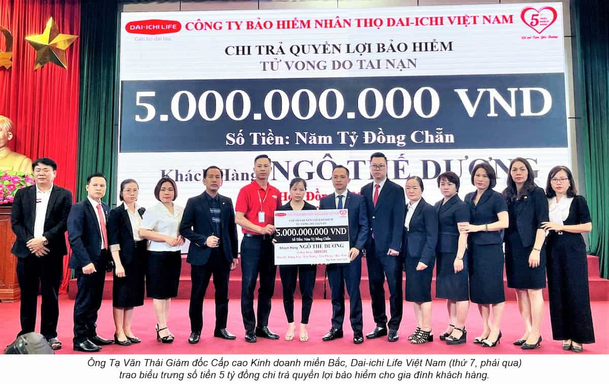 Dai-ichi Life Việt Nam chi trả 5 tỷ đồng quyền lợi bảo hiểm cho một khách hàng tại tỉnh Bắc Ninh